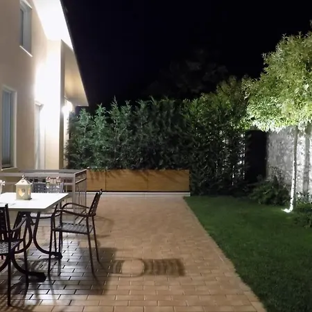 Millyholidays - Apartment Sunflower - Center - Nearby Beach - Private Garden - Spa Pool Bardolino Exterior photo