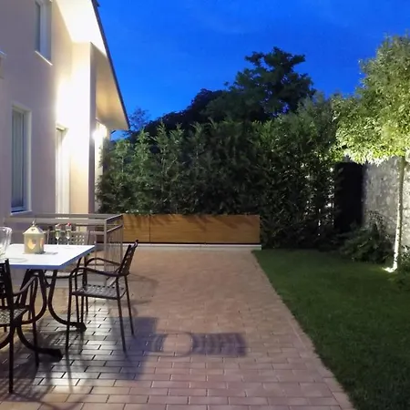 Millyholidays - Apartment Sunflower - Center - Nearby Beach - Private Garden - Spa Pool Bardolino Exterior photo