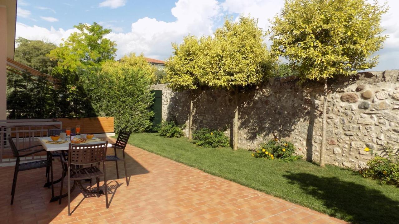 Millyholidays - Sunflower - Center - Nearby - Private Garden - Pool Appartamento Bardolino