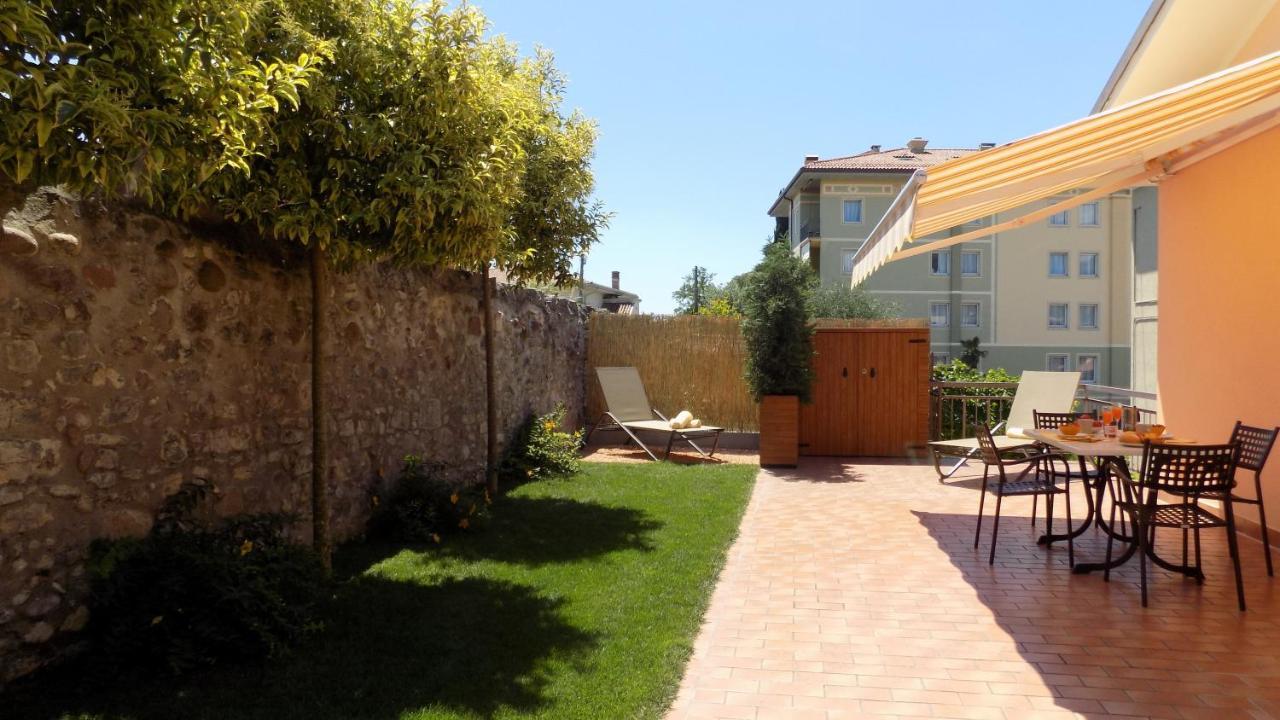 Millyholidays - Sunflower - Center - Nearby - Private Garden - Pool Appartamento Bardolino